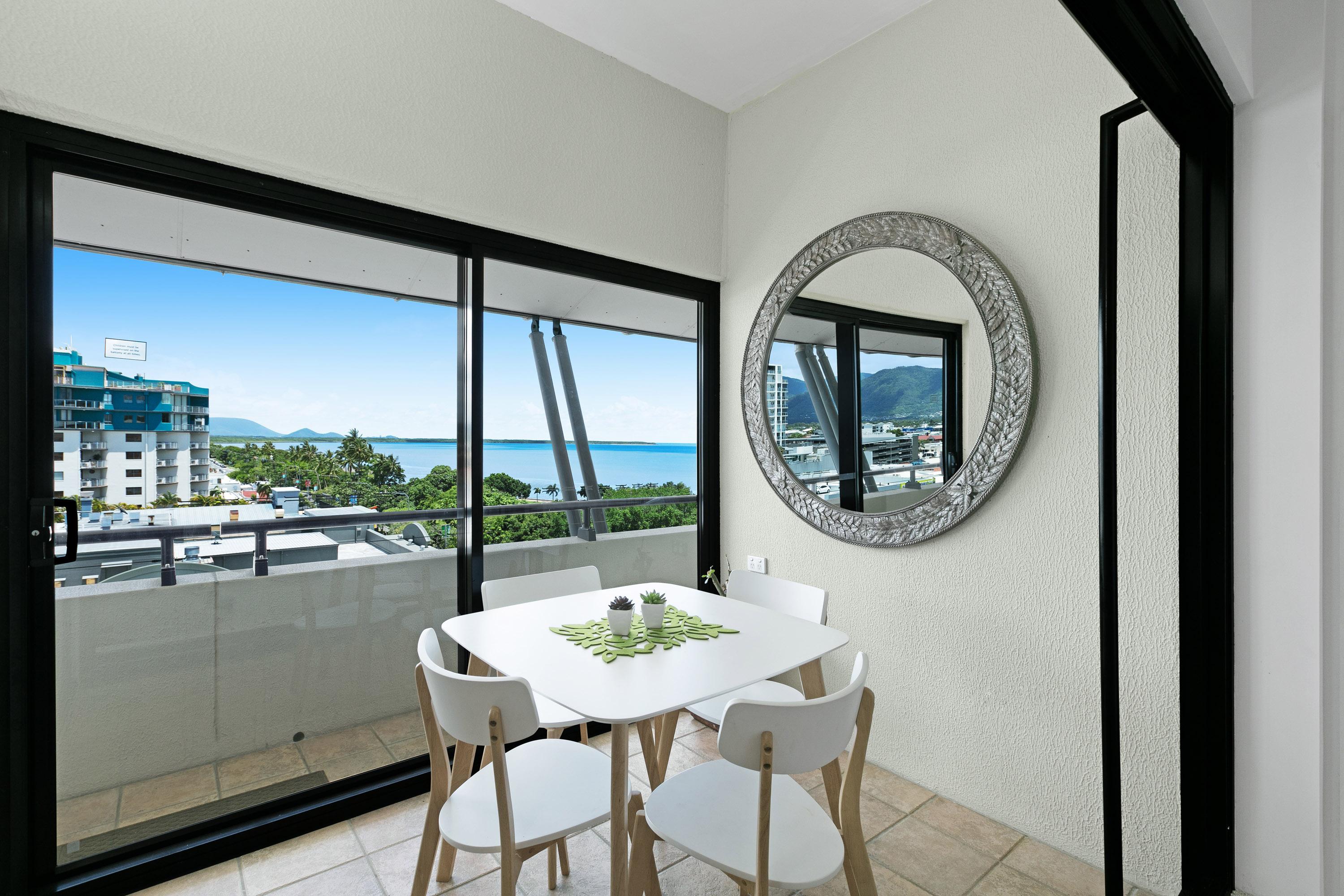 Mantra Esplanade Hotel Cairns