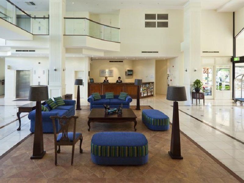Mantra Esplanade Hotel 4*