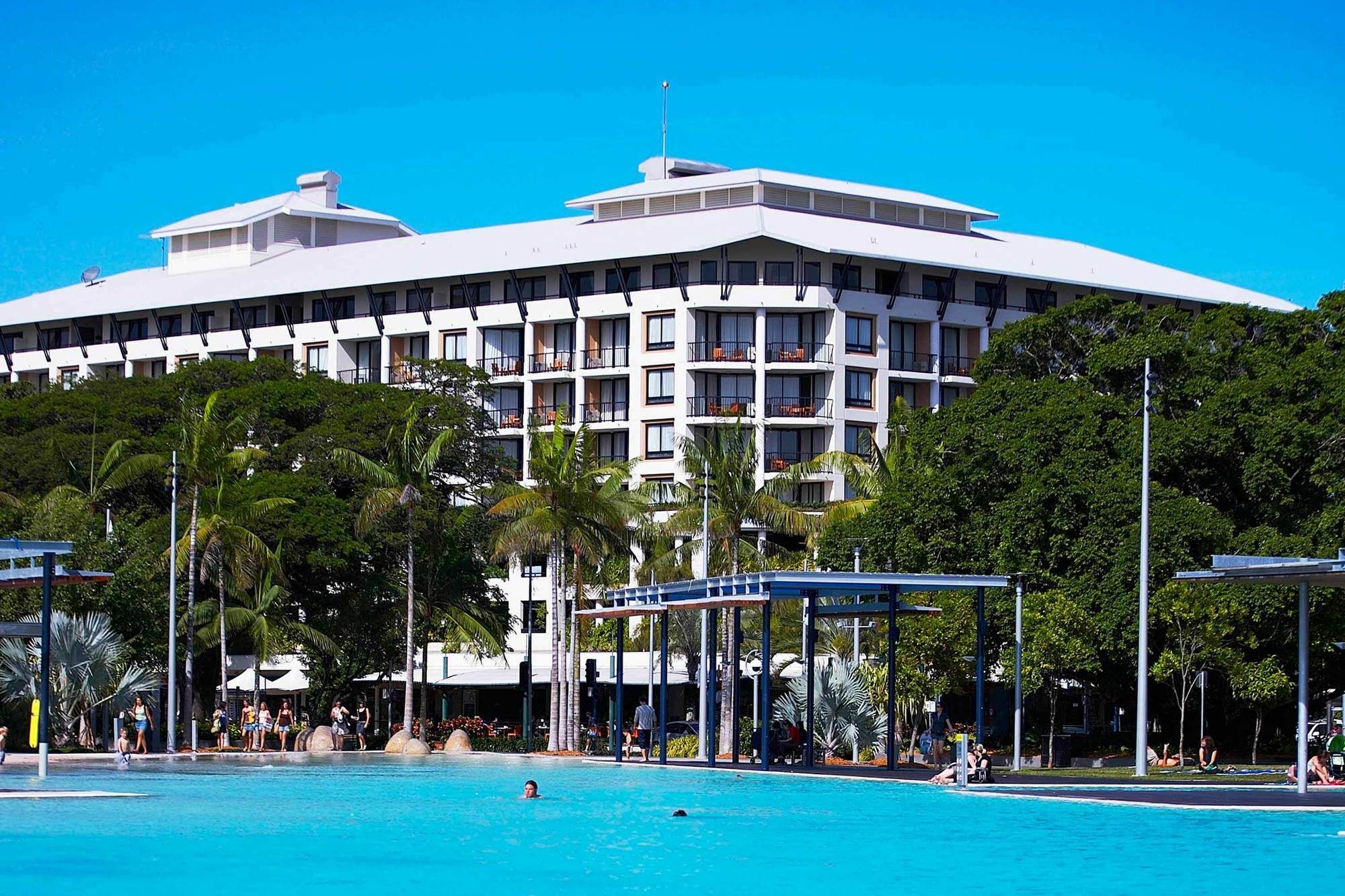 Mantra Esplanade Hotel Cairns